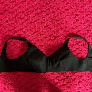 Black Lululemon bra not padded